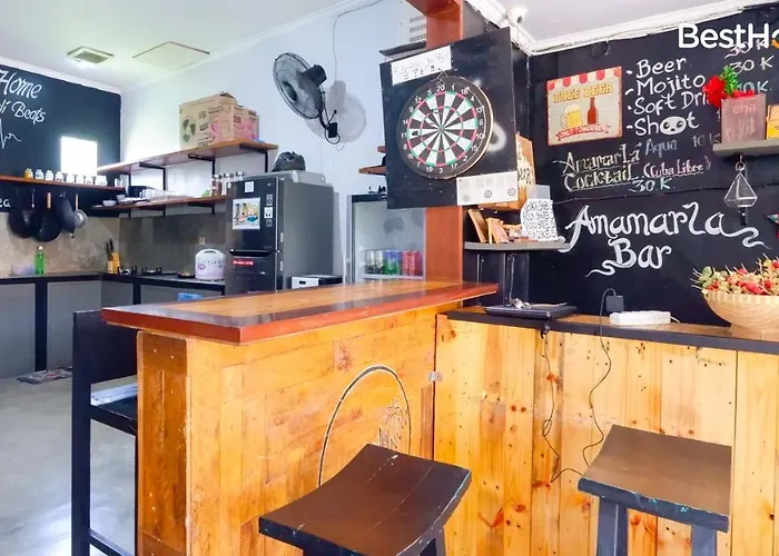 Surfers House Berawa ホステル